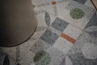 De terrazzo vloer is terug en staat er beter uit dan ooit